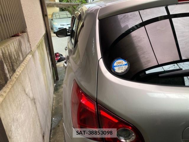 Nissan DUALIS 2010-02 8848771-10