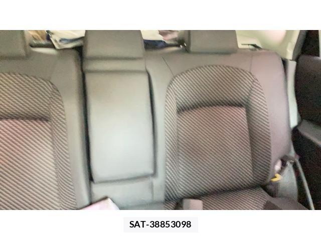 Nissan DUALIS 2010-02 8848771-23