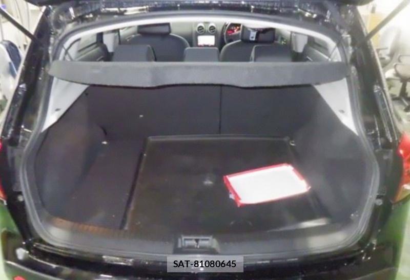 Nissan DUALIS 2012-03 8832468-7