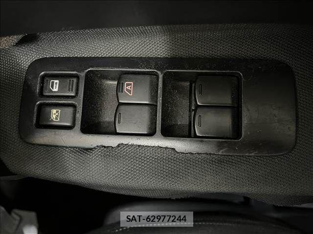 Nissan DUALIS 2010-09 8879544-18