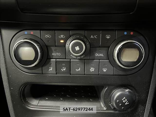 Nissan DUALIS 2010-09 8879544-25