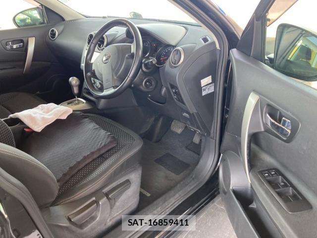 Nissan DUALIS 2011-06 6904458-11