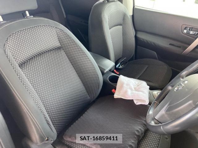 Nissan DUALIS 2011-06 6904458-13