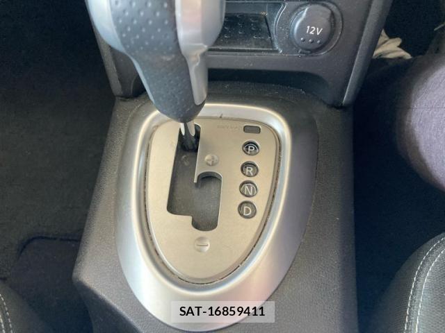 Nissan DUALIS 2011-06 6904458-20