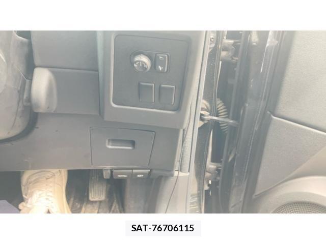 Nissan DUALIS 2010-05 8035316-3