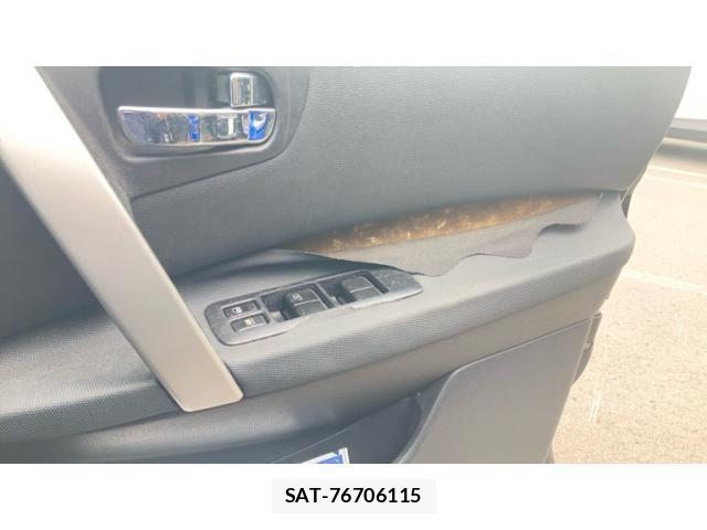 Nissan DUALIS 2010-05 8035316-4