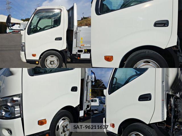 Hino DUTRO 2015-01 742690-8
