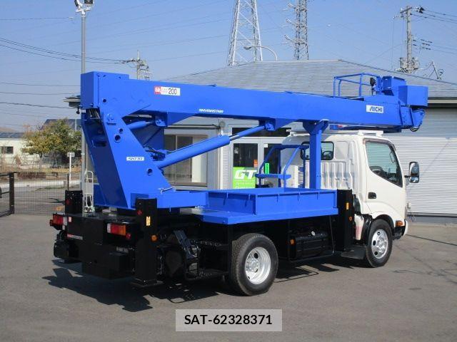Hino DUTRO 2016-11 833476-3