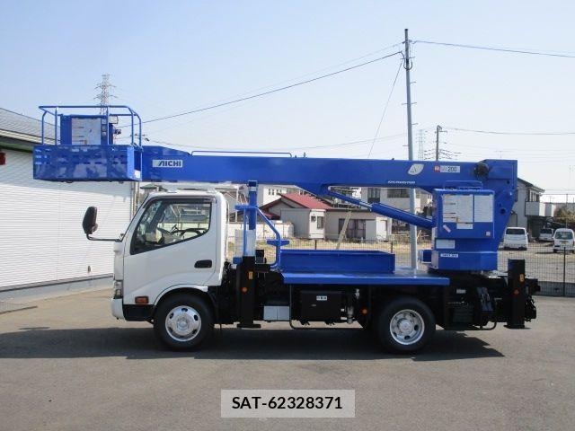 Hino DUTRO 2016-11 833476-5