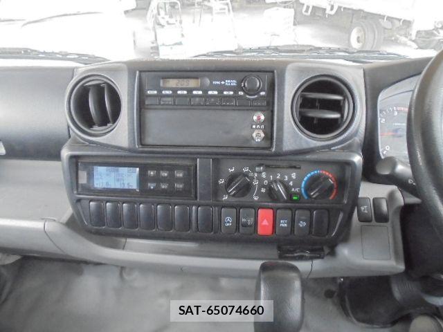 Hino DUTRO 2015-05 920975-11