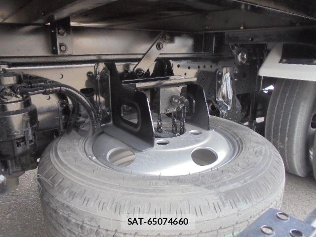 Hino DUTRO 2015-05 920975-23