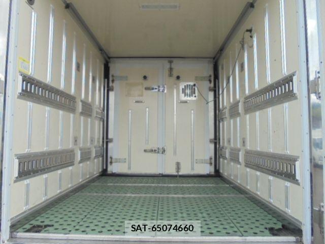 Hino DUTRO 2015-05 920975-28