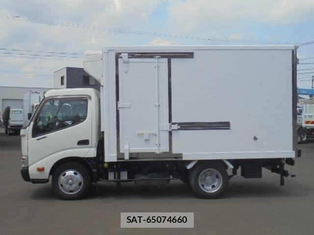 Hino DUTRO 2015-05 920975-3