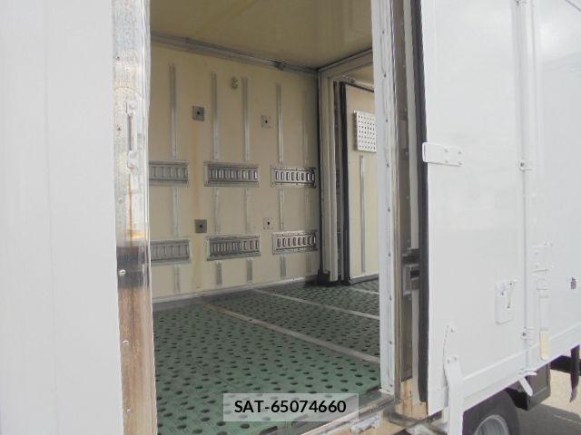Hino DUTRO 2015-05 920975-5