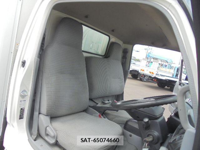 Hino DUTRO 2015-05 920975-8