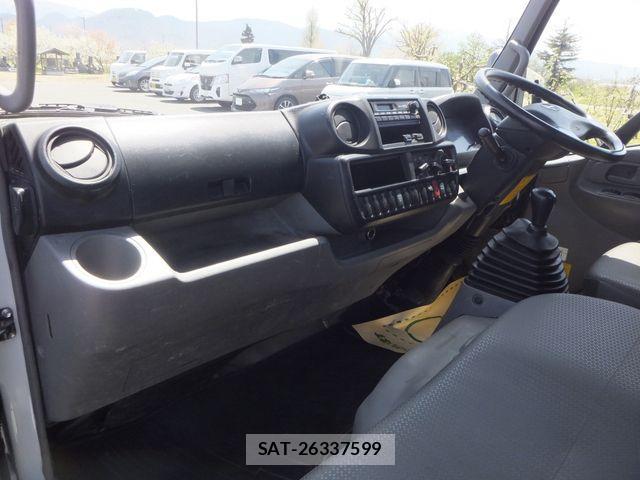 Hino DUTRO 2014-10 943578-12