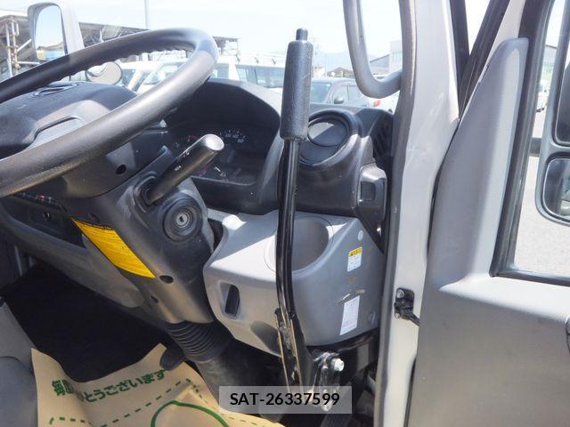 Hino DUTRO 2014-10 943578-19