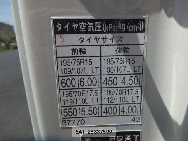 Hino DUTRO 2014-10 943578-28