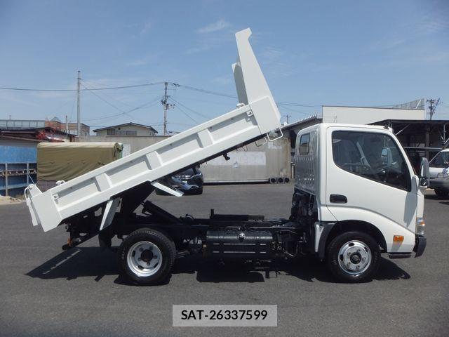 Hino DUTRO 2014-10 943578-3