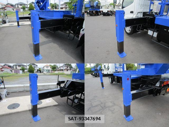 Hino DUTRO 2013-09 956819-13
