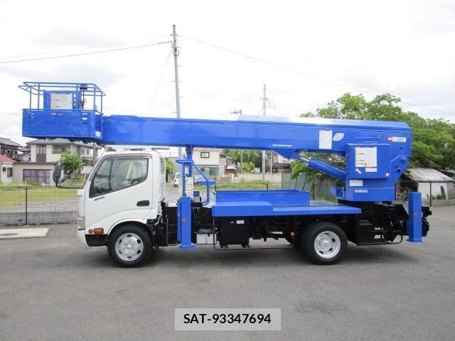 Hino DUTRO 2013-09 956819-5