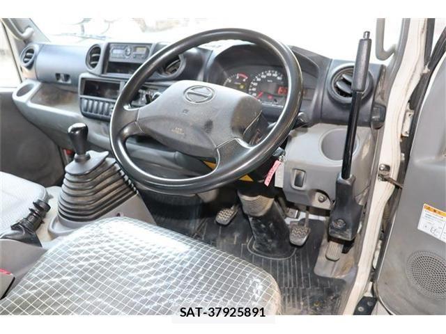 Hino DUTRO 2018-03 956823-14