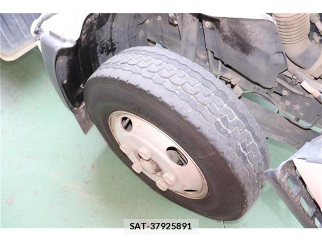 Hino DUTRO 2018-03 956823-20