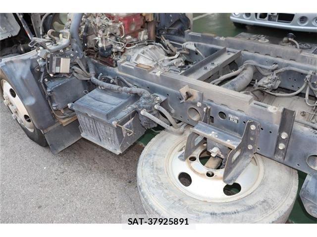 Hino DUTRO 2018-03 956823-24
