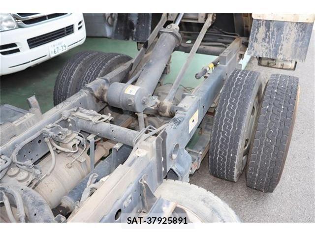 Hino DUTRO 2018-03 956823-25