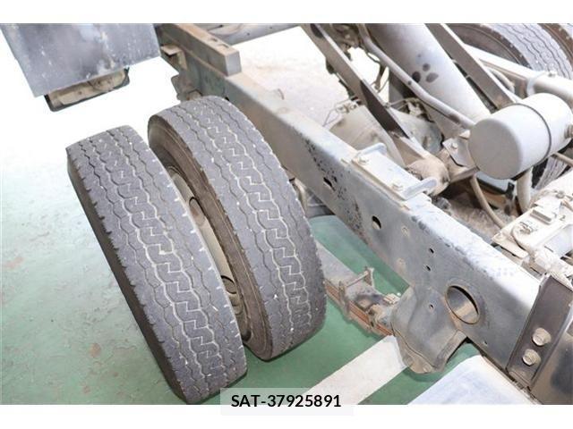 Hino DUTRO 2018-03 956823-29