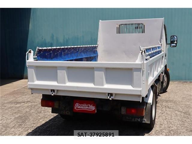 Hino DUTRO 2018-03 956823-3