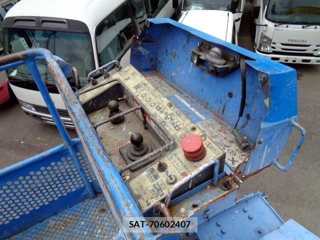 Hino DUTRO 2008-12 977068-13