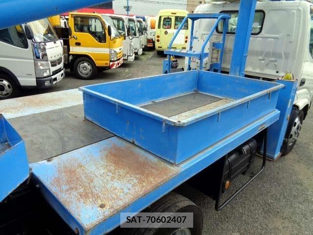 Hino DUTRO 2008-12 977068-23