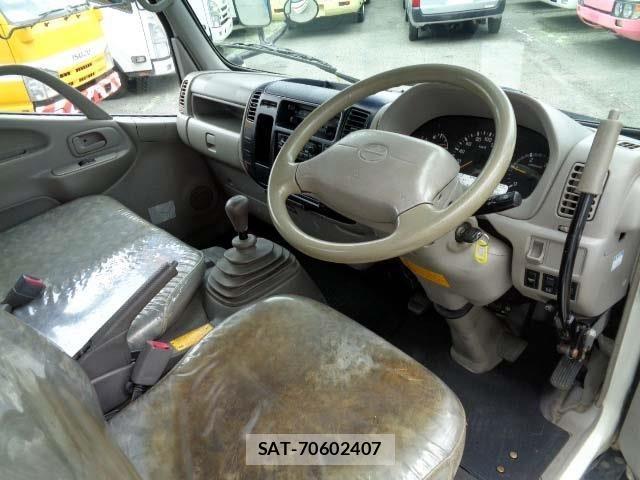 Hino DUTRO 2008-12 977068-2