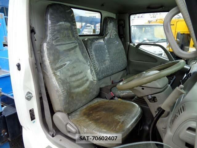 Hino DUTRO 2008-12 977068-4