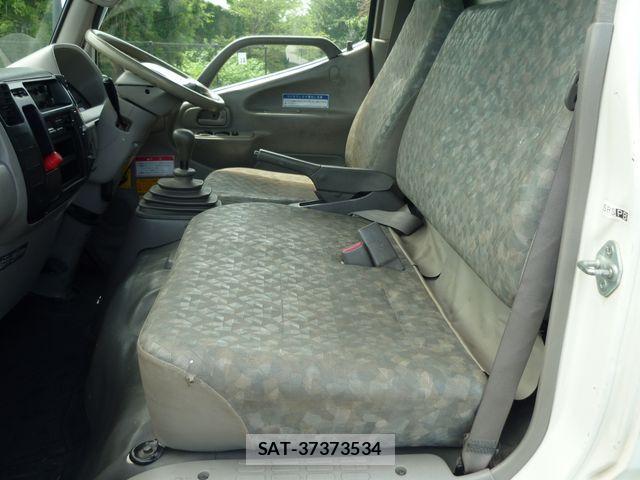 Hino DUTRO 2007-02 1071553-28