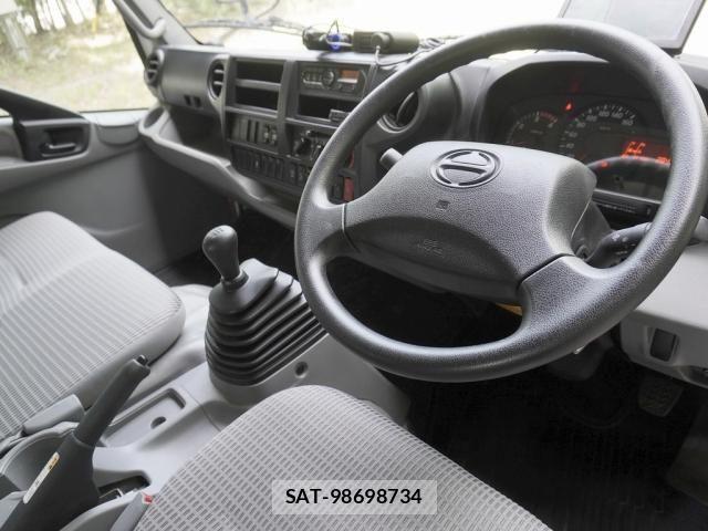 Hino DUTRO 2019-03 1153665-2
