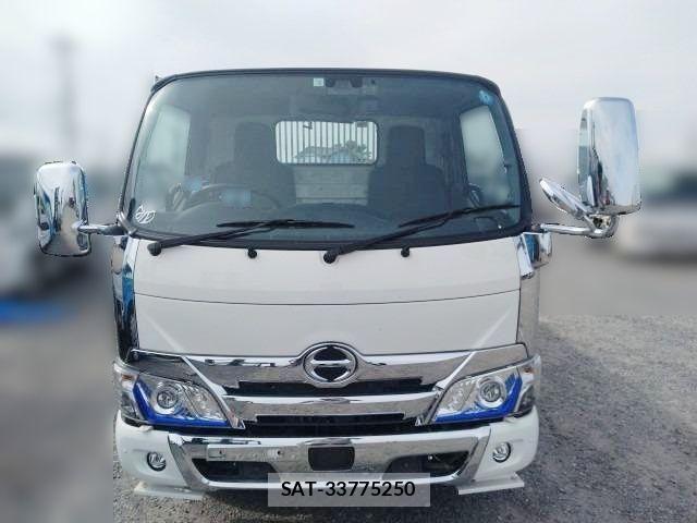 Hino DUTRO 2023-05 1153667-13