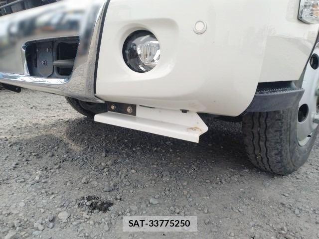 Hino DUTRO 2023-05 1153667-17
