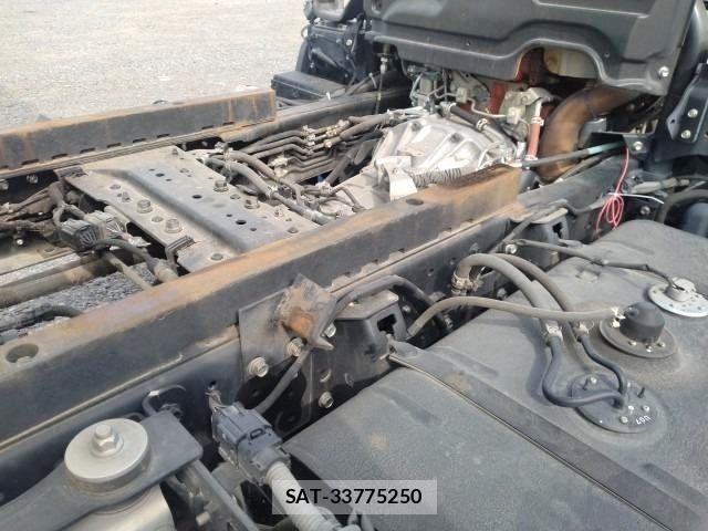 Hino DUTRO 2023-05 1153667-25