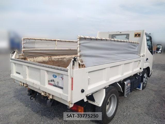 Hino DUTRO 2023-05 1153667-2