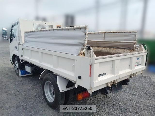 Hino DUTRO 2023-05 1153667-3