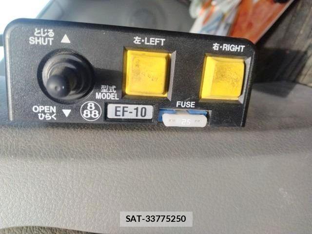 Hino DUTRO 2023-05 1153667-7
