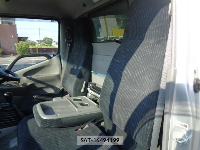 Hino DUTRO 2013-07 1216273-18