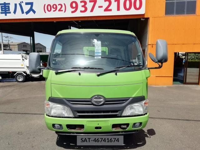 Hino DUTRO 2014-01 1220333-1