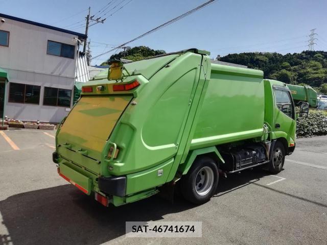 Hino DUTRO 2014-01 1220333-4