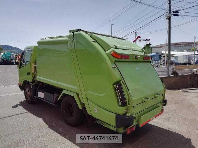 Hino DUTRO 2014-01 1220333-6