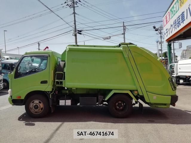 Hino DUTRO 2014-01 1220333-7