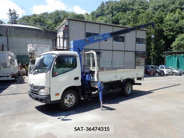 Hino DUTRO 2013-12 1220332-0
