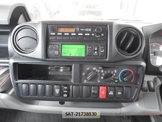 Hino DUTRO 2012-05 1220327-17